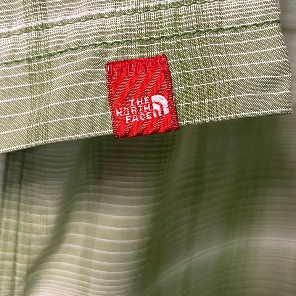 The North Face Green and White Casual Button Down Tech Shirt Men’s XL - Picture 7 of 8